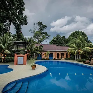Hotel Malagos Garden